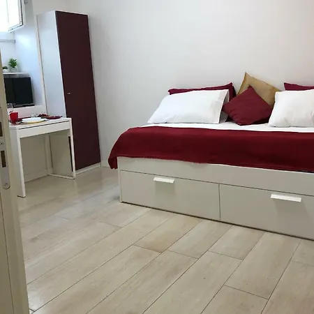 Fv Riviera Affittacamere